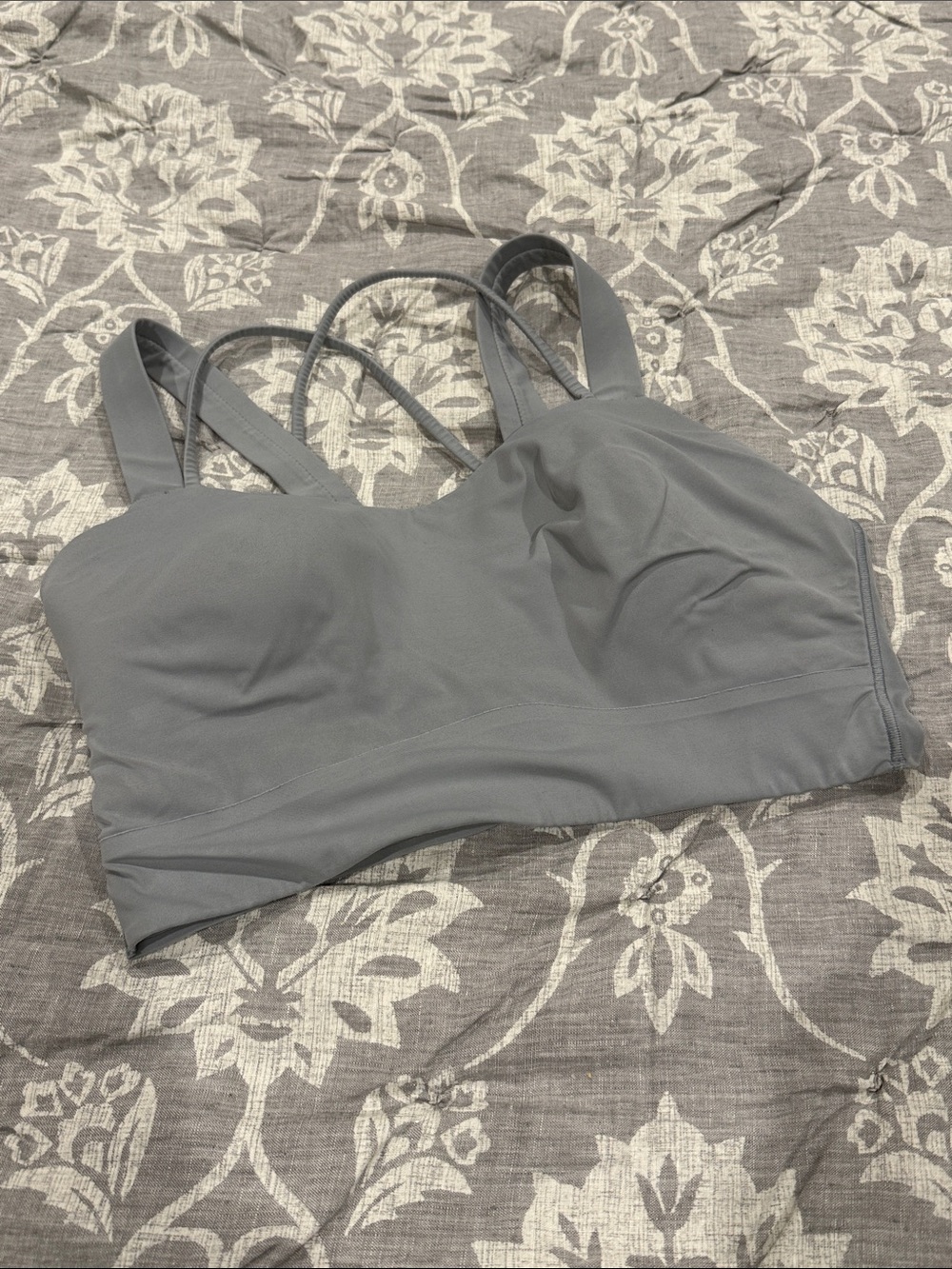 lululemon athletica Like A Cloud Gray Crisscross Bra Size 10 (D/DD) - Picture 2 of 5